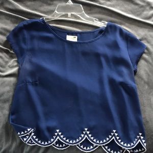 Flowy embroidered tee